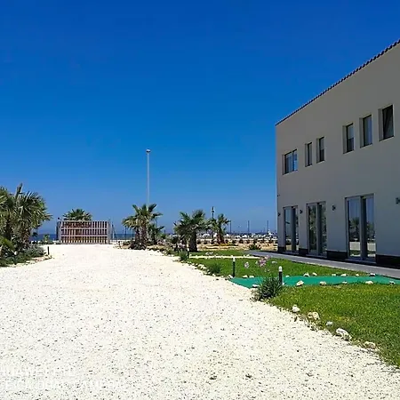 فندق مبيت وإفطار Brezza Delle Egadi 4*